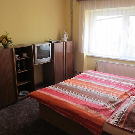 V Aleji - ubytování v soukromí Valtice Exterior foto